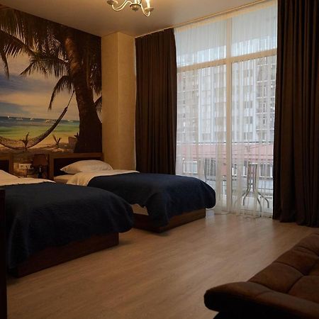 באטומי Hotel Lord מראה חיצוני תמונה